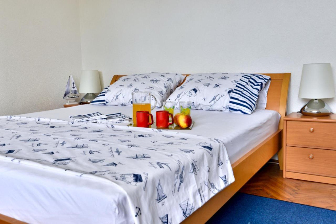 Lela Apartment *